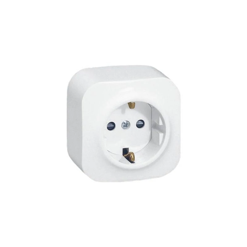 LEGRAND FORIX 2P+F FÖLDELT DUGALJ IP20 FEHÉR 16A 250V FALON KÍVÜLI 782411