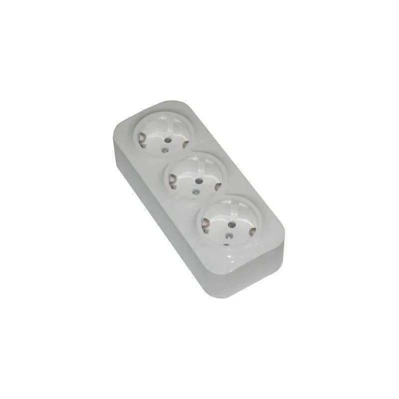 LEGRAND FORIX 3X2P+F ALJZAT IP20 FEHÉR 16 A BIZTONSÁGI ZSALUVAL 45°-BAN ELFORGATOTT 782418